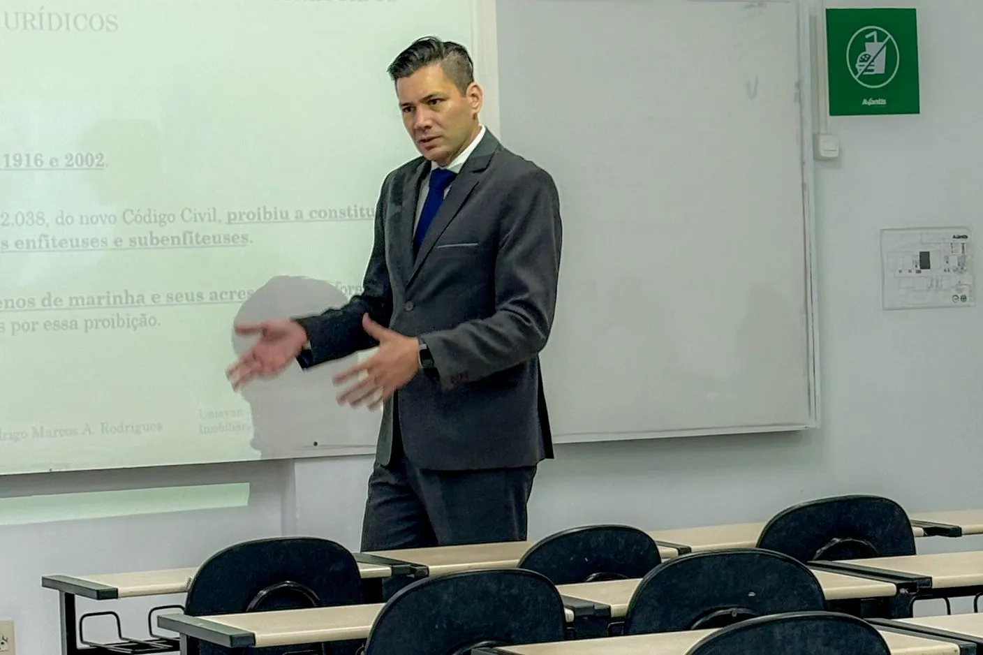 Aula magna na pós-graduação de Direito Imobiliário Notarial e Registral da Universidade de Balneário Camboriú